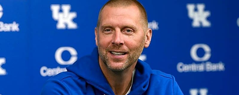 2027 top big man target sets official visit to Kentucky