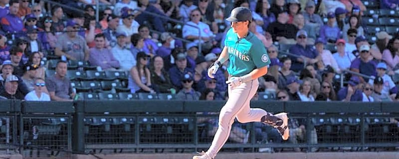 What do the Mariners expect from top prospect Colt Emerson in 2026?
