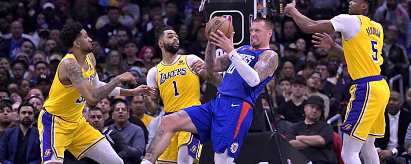 Lakers Free Agent Signing With Surprise Team After Disappointing Season: Report