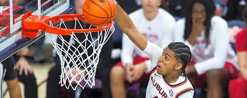 Auburn Defeats Chattanooga in Holiday Hoopsgiving Classic