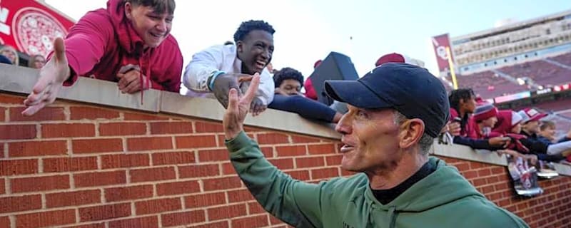 Oklahoma Coach Brent Venables Addresses the Team&#39;s Plan at Cheetah for LSU