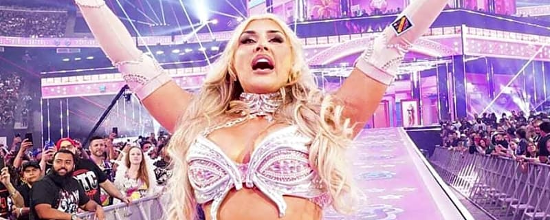 Watch WWE Women&#39;s Champion Tiffany Stratton Toss Hilarious First Pitch At NY Mets Game
