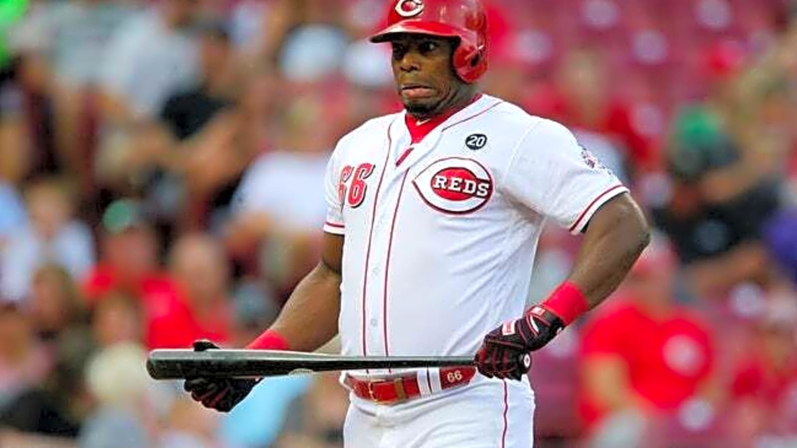 Canadian team signs Yasiel Puig, despite potential prison sentence looming