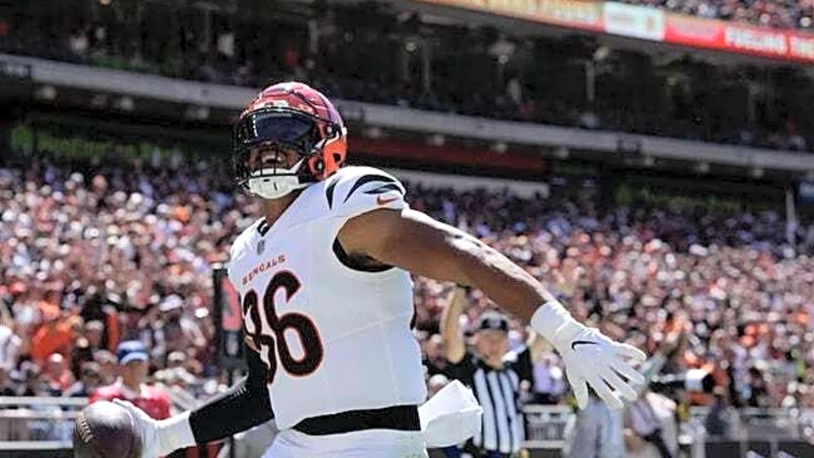 Bengals TE Noah Fant clears concussion protocol, set to return Sunday