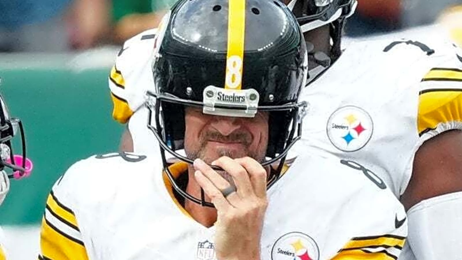 Seahawks search for easy angles to Steelers QB Aaron Rodgers