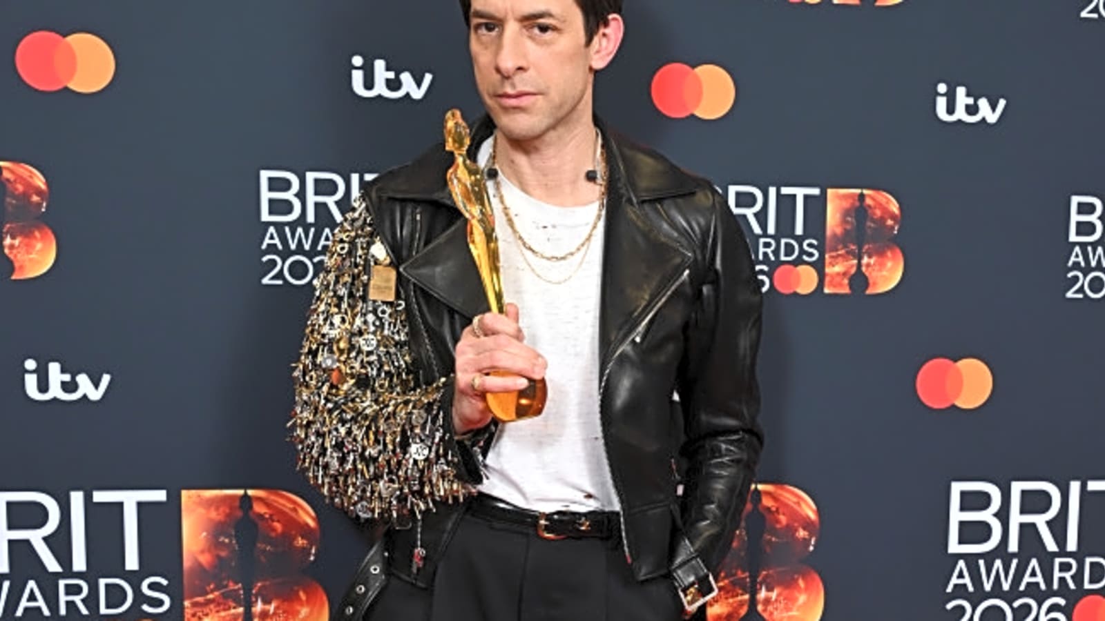 Mark Ronson honours Amy Winehouse during emotional BRITs tribute