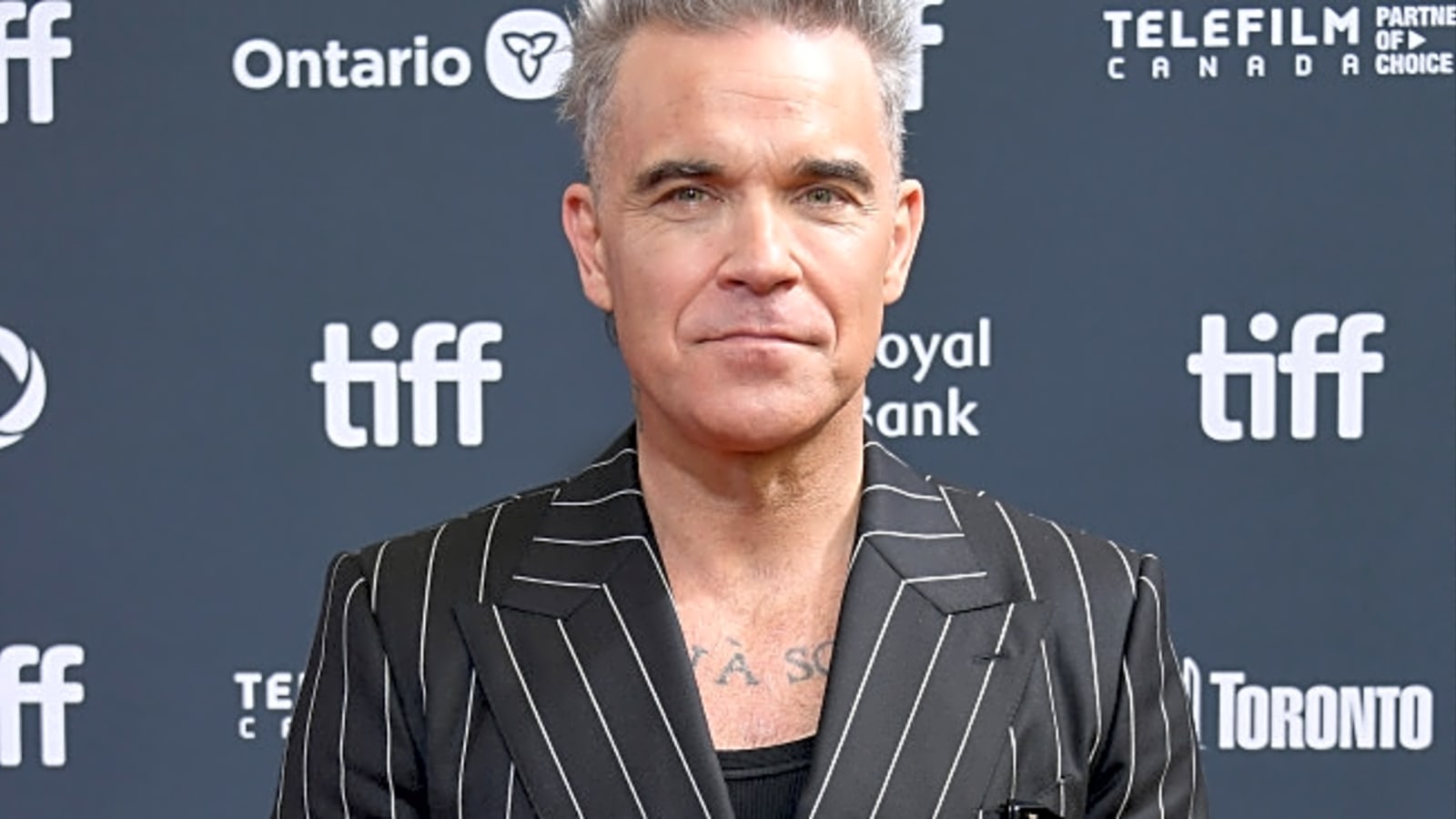 Robbie Williams: ‘I’m officially removing myself from the running to be the next Bond&#39;
