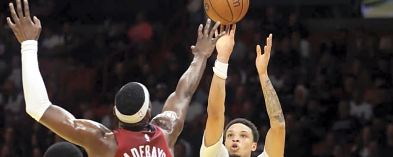 Giannis Antetokounmpo and the struggling Bucks head to Kaseya center to take on Bam Adebayo and thewhite hot Heat