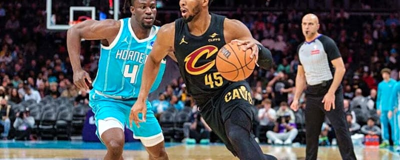 Donovan Mitchell and Evan Mobley combined for 62 points as Cavaliers beat Kings for third straight