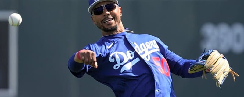 Mookie Betts Started Stretching Routine From Yoshinobu Yamamoto’s Trainer