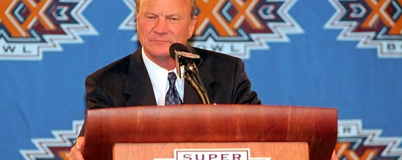 'My Mom Could’ve Won That Super Bowl': Barry Switzer’s Cowboys Legacy Was Built by His Assistant Coaches, Says Legendary Broadcaster