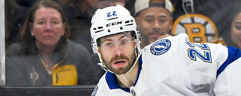 Lightning right winger out week-to-week