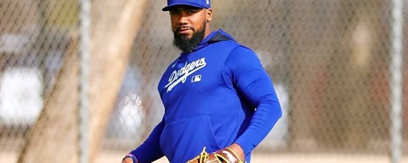  Dave Roberts Expecting Better Defense From Teoscar Hernández