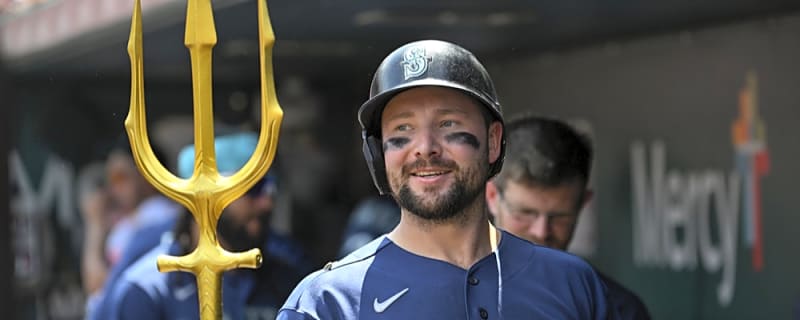 Cal Raleigh showered in full uniform to help break cold spell