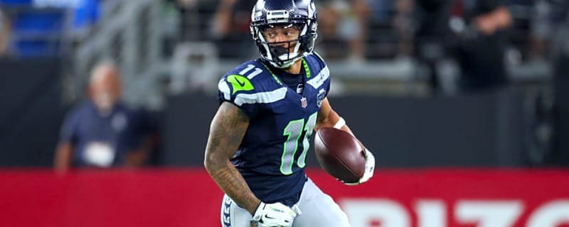 Jaxon Smith-Njigba reacts after NFL makes ‘disrespectful’ mistake on trophy