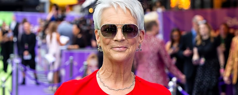 Jamie Lee Curtis tearfully praises Liam Neeson and Pamela Anderson