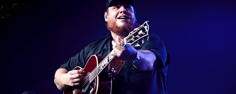 Country music star Luke Combs wants to avoid 'labels'
