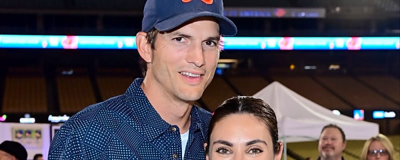 Mila Kunis and Ashton Kutcher &#39;tag team&#39; work around kids
