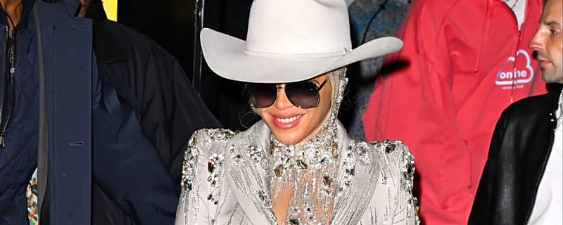 Beyoncé thanks Paul McCartney for penning &#39;one of the best songs ever made&#39;