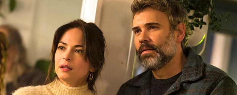 ‘Murder in a Small Town’ Stars Rossif Sutherland & Kristin Kreuk Break Down ‘Freeing’ Season 2 Premiere