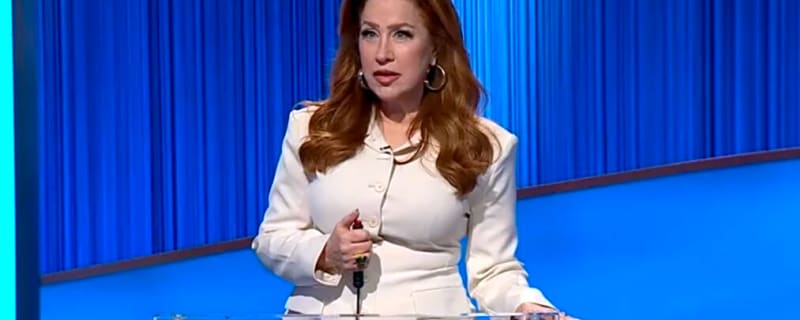 ‘Jeopardy!’ Fans Want Celebrities Banned From TOC After Lisa Ann Walter’s Disastrous Game