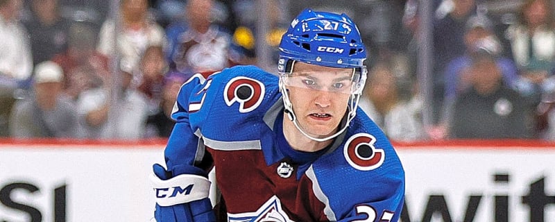 Sharks, Avalanche swap forwards in trade
