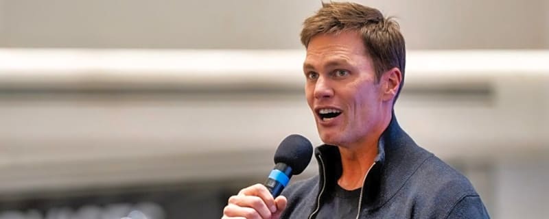 Tom Brady Dressed Like a Zookeeper For Cowboys-Commanders, And FOX Viewers Lost Their Minds