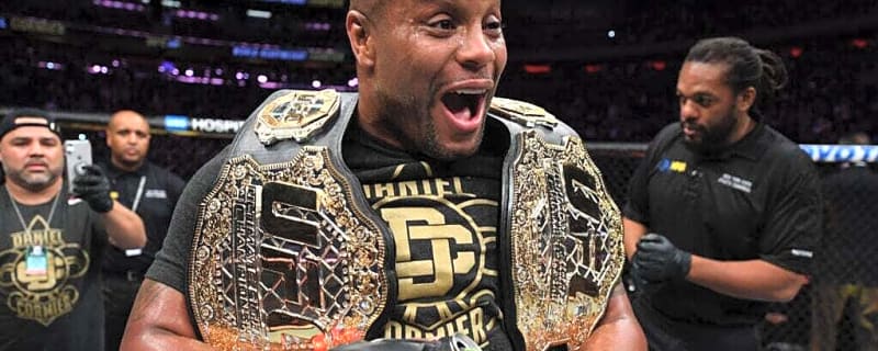 Daniel Cormier hilariously gets revenge on troll backstage at UFC 322 over ‘athletic’ jab