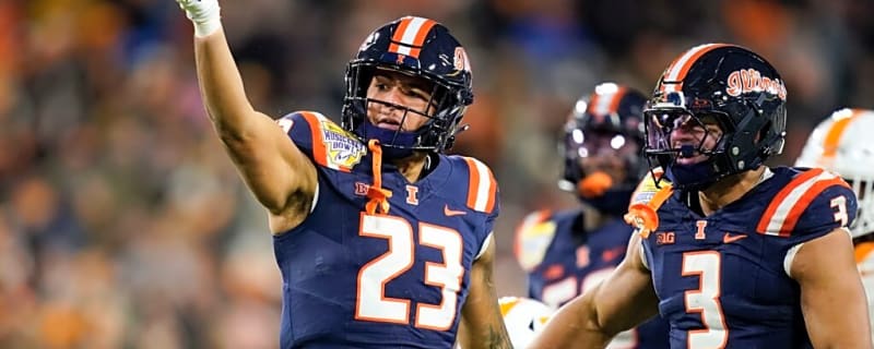 Illinois Wins Physical Music City Bowl Over Tennessee in a Walk-Off