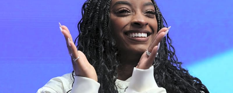 Simone Biles stuns in custom Colts fit for NFL Week 1