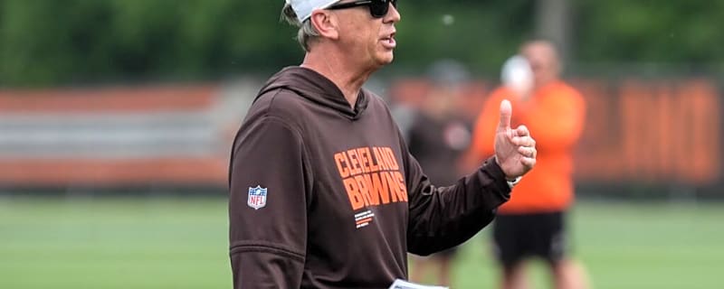 Todd Monken Gives Browns Locker Room Words of Encouragement Following Loss to Jets