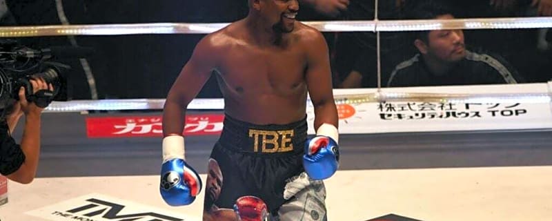 The man Floyd Mayweather once left in tears falls to stunning loss in WBC title fight