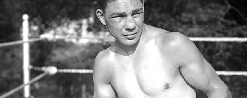 Former world champion with 300 fights went 45-0 in amazing calendar year