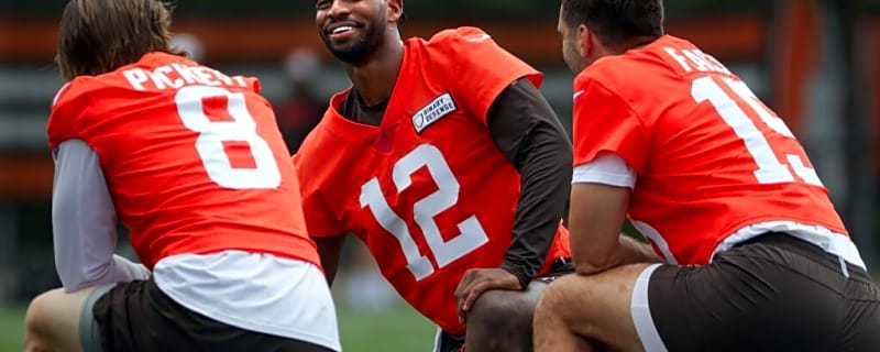 'I Think They Are Going to Roll' With Kenny Pickett – Browns Quarterback Competition Update