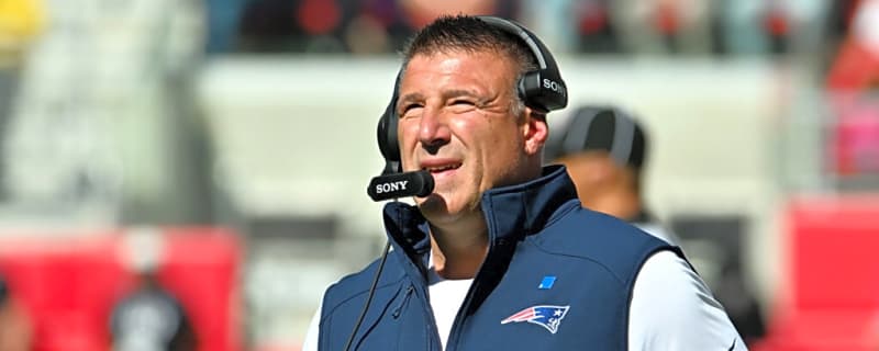 Patriots’ Mike Vrabel Drops Big Update on Potential WR Trade