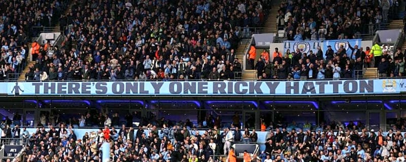 Crowd chants ‘there’s only one Ricky Hatton’ as thousands of fans show up for boxing icon’s funeral