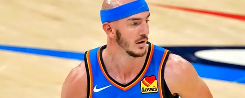 Alex Caruso Pulls Off Wild Defensive Tactic to Contest Tristan da Silva’s Shot