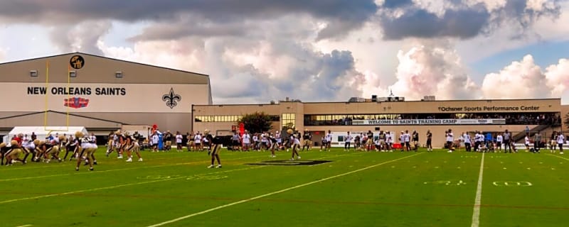New Orleans Saints Superstar WR Suffers Brutal Injury, Leaves Practice