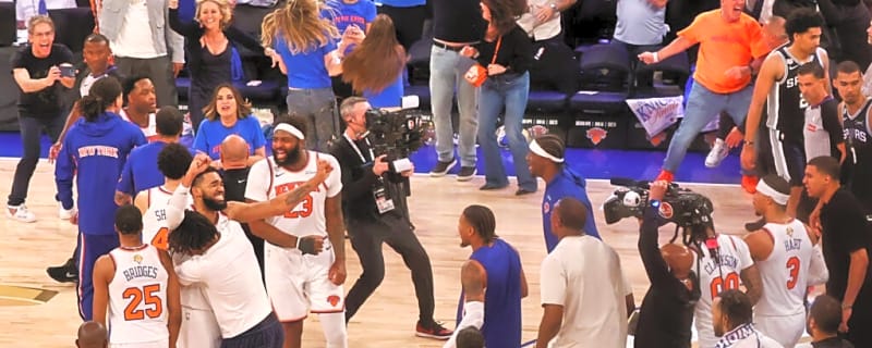 Hundreds Of Knicks Fans Get Exposed For Walking Out On Their Team