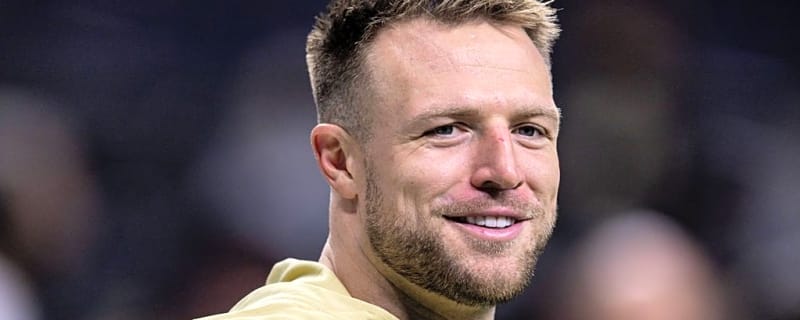 Star QB/TE Taysom Hill Is Still A Free Agent — Here’s Why