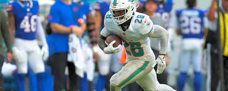 Perfect trade offer Vikings must make to Dolphins for De’Von Achane