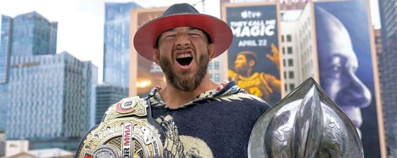 Ex-Bellator and Rizin champion calls for UFC contract after smoking former UFC fighter