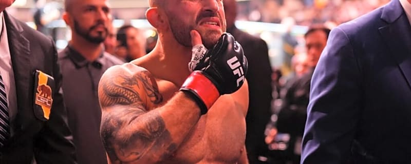 Alexander Volkanovski almost lost a leg when this serious health scare threatened his UFC career