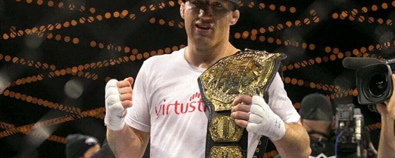 Justin Gaethje was almost knocked out by one-handed fighter in his first world title defense