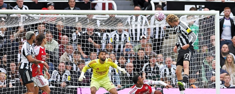 Gary Neville shares VAR room reaction to Nick Woltemade’s shove on Gabriel Magalhaes