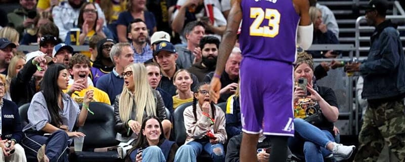 How LeBron James reacted to Caitlin Clark smiling while taking his photograph