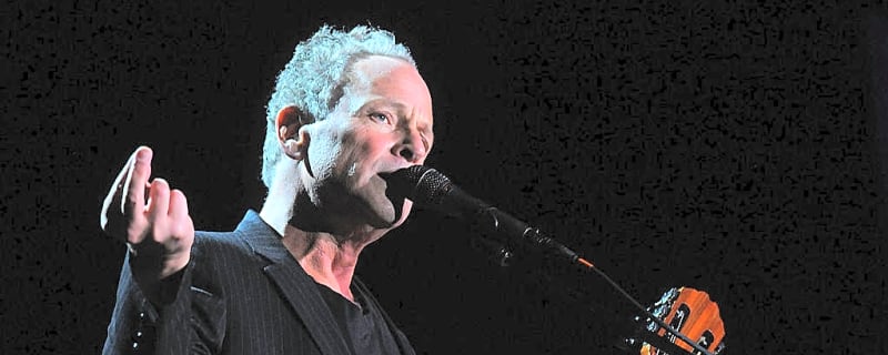 Former Fleetwood Mac Guitarist Lindsey Buckingham Threatened by Woman Facing Multiple Charges