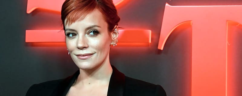 Lily Allen Performs Powerful New Songs Inspired by Divorce on 'SNL'