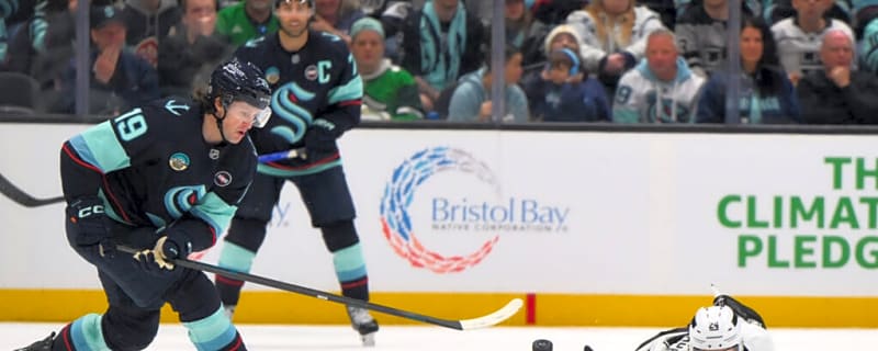 Montreal Canadiens Reacquires Veteran Forward in Trade