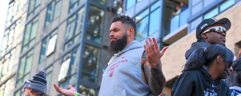 Seahawks Star Smashed His Head On Street Light Atop Super Bowl Parade Bus In Scary Accident 